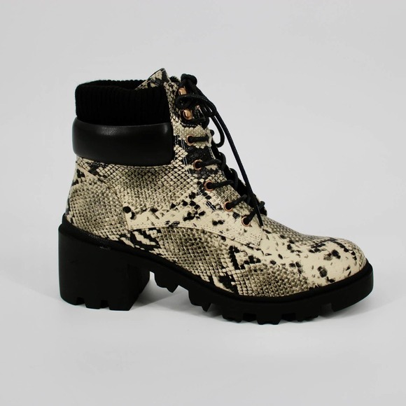 Shoedazzle Kallee Lug Sold Bootie Bone/Black Women’s Size 9.5 NEW - Picture 1 of 7
